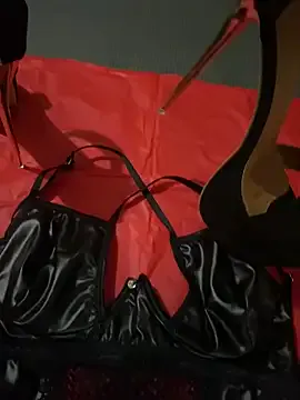 Deessenympho on StripChat