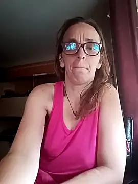 Dettybitch40 on StripChat 