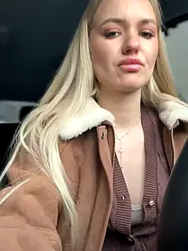 Devill_Angel_ on StripChat