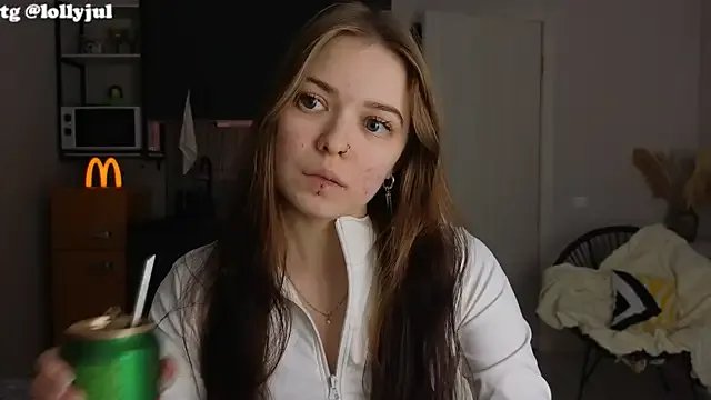 doll_lol_ on StripChat 