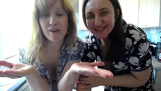 DonnaMagdalena from StripChat