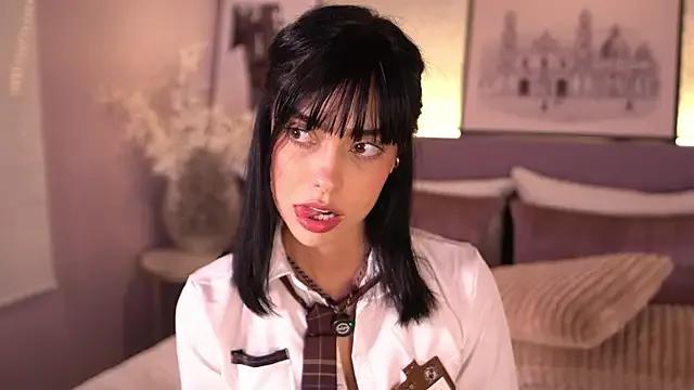 ElleDiane on StripChat 