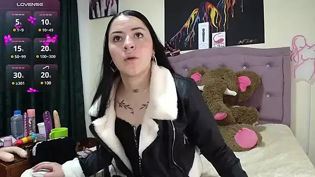 Emmie_Hot on StripChat 
