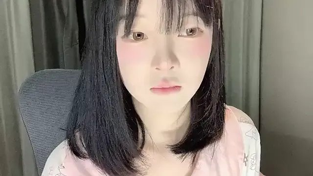 EnEn_xiaobao on StripChat 