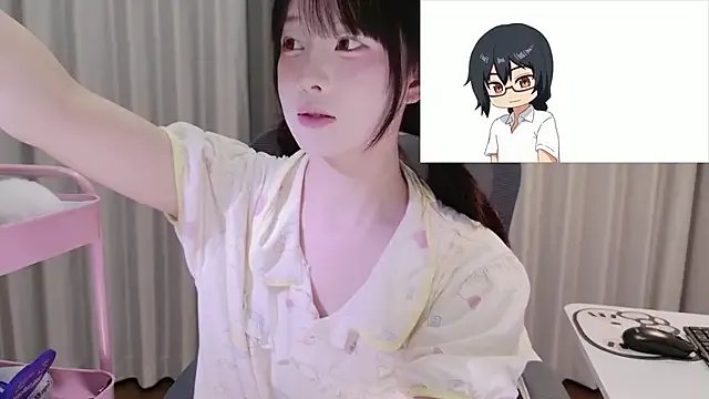 EnEn_xiaobao on StripChat 