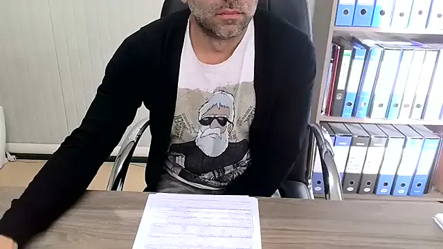 Evasionee on StripChat