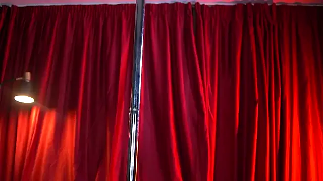 Evelyn_Evyyy on StripChat