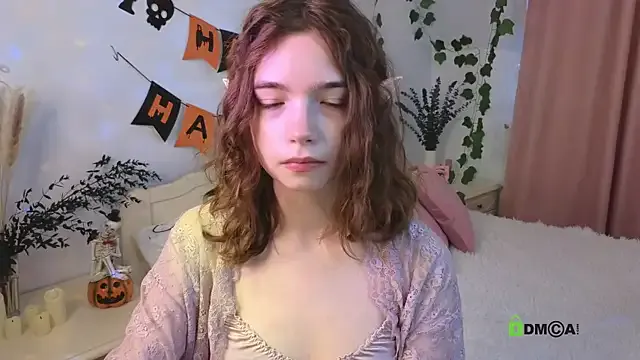 Evi_Brook on StripChat