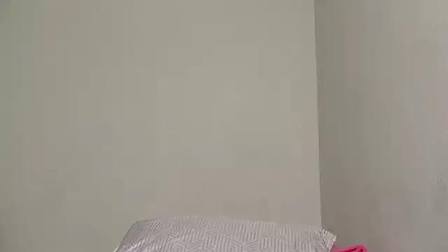 HazzelEyes2 from StripChat