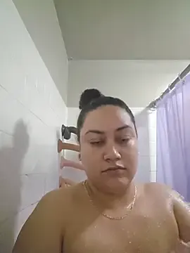 honeeyyy_pot on StripChat