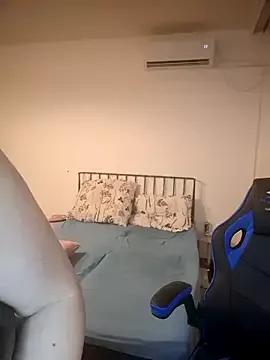 Jassiundich2 on StripChat 