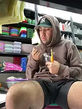 JuanZapata33 from StripChat is Freechat