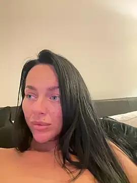 juicylucie from StripChat is Freechat