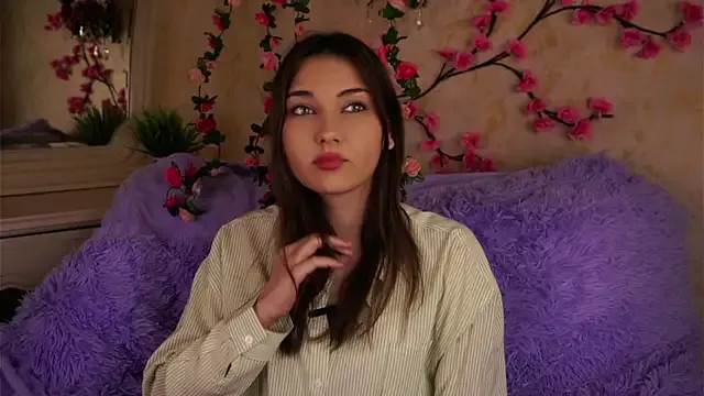 KateCahee on StripChat