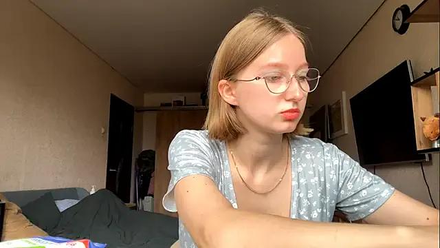 KATTIE_SLOWFiRE on StripChat 