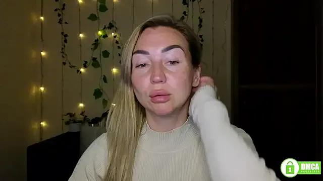 Kiss_julli88I on StripChat 