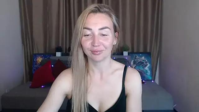 Kiss_julli88I on StripChat 