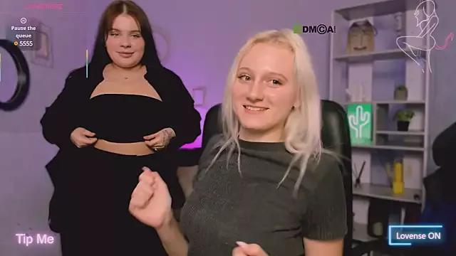 kitty_kris from StripChat