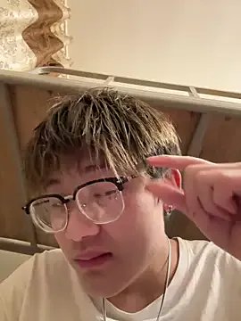 KK-cuteboy on StripChat 