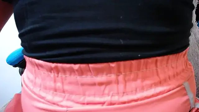 klylls_squirt_ on StripChat 