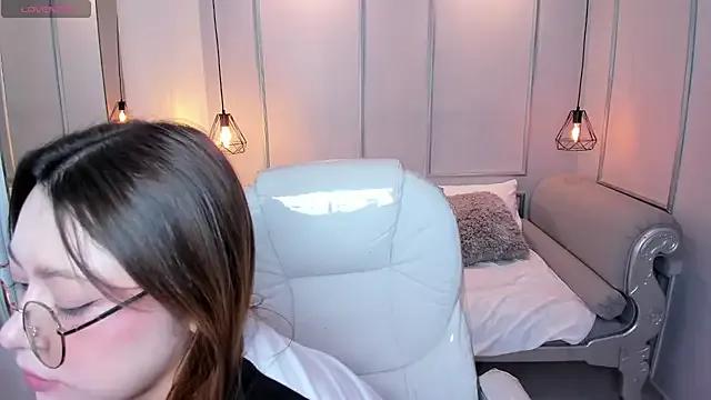 Lanna18 on StripChat 