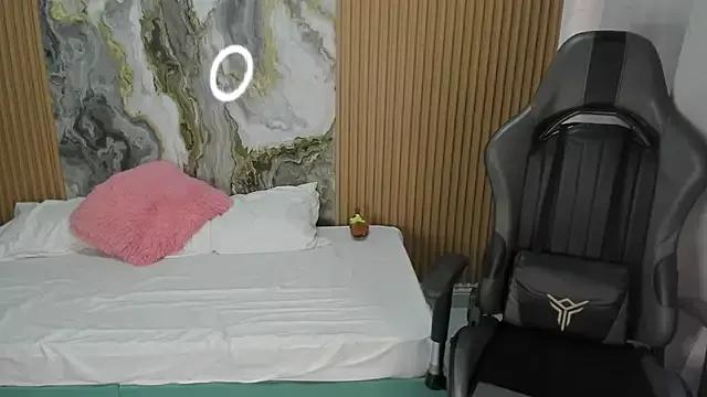 Lili_16 on StripChat 