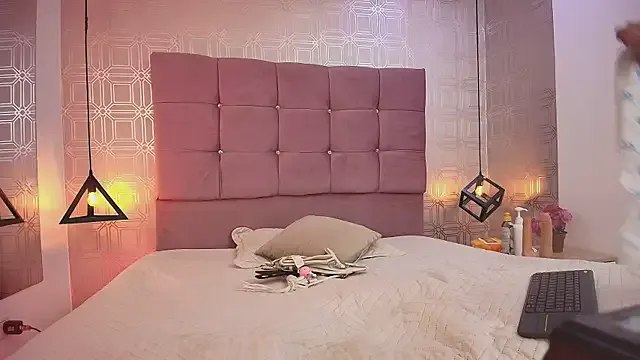 Lilith_Vera on StripChat