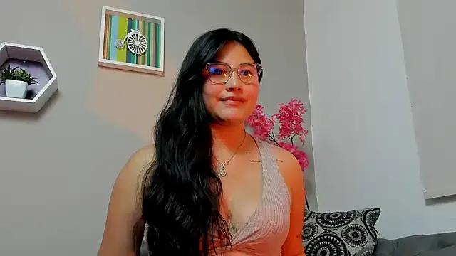 Little_Ivy on StripChat 