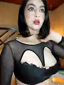 LlianneDiamond1 on StripChat 