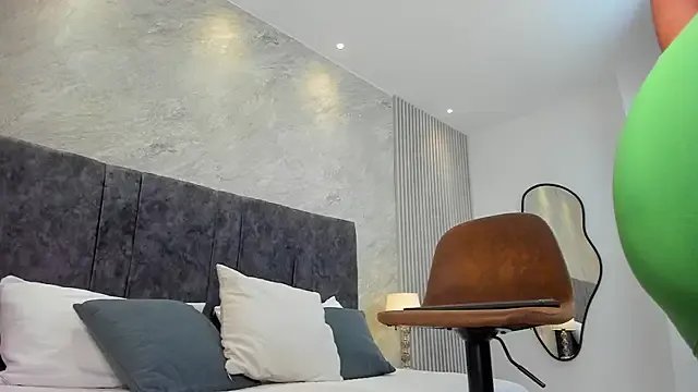 lola__sweetx on StripChat 