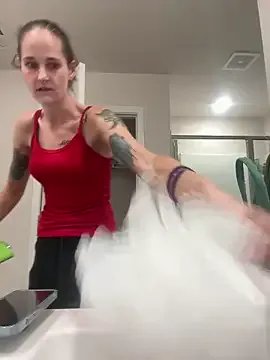 lolabunny9 on StripChat 