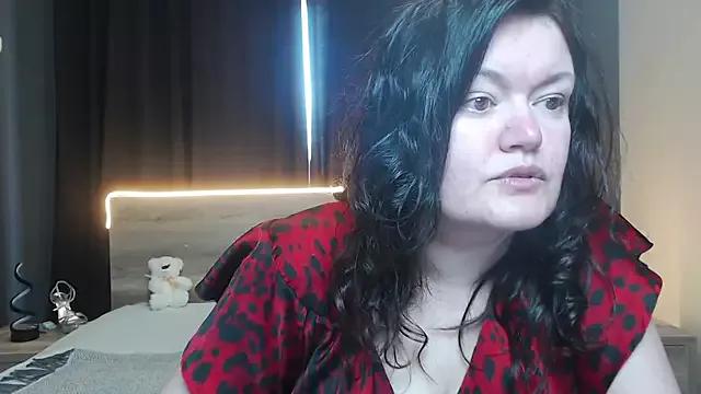 LolaHikls on StripChat 