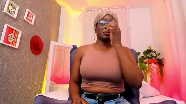 LolaJenkinss on StripChat 