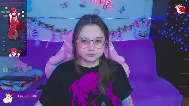 Lolisuccub on StripChat 