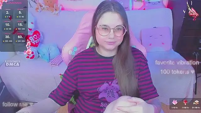 Lolisuccub on StripChat 