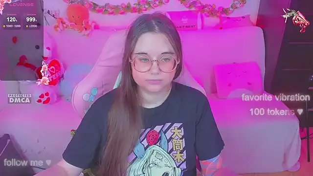 Lolisuccub on StripChat 