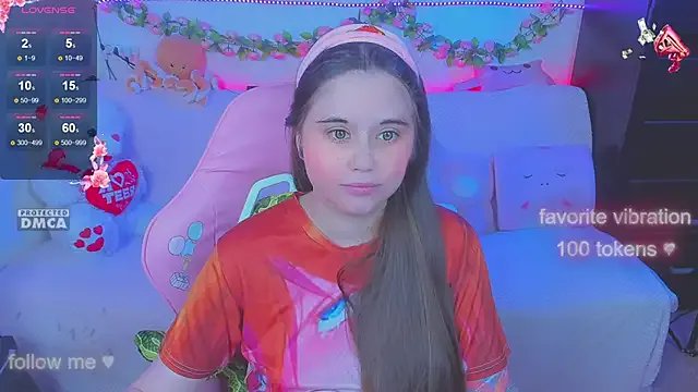 Lolisuccub on StripChat 