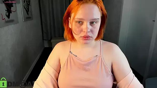 Looly_Rise on StripChat 