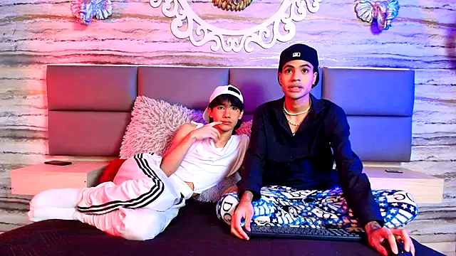 Lovers_21 on StripChat