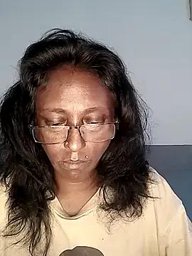 mamakarma1403 on StripChat