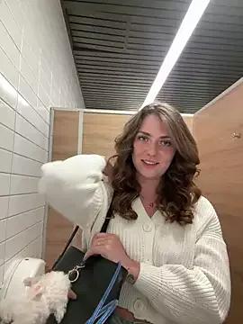 MariiD from StripChat is Freechat