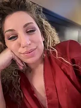 miamellycious from StripChat is Freechat