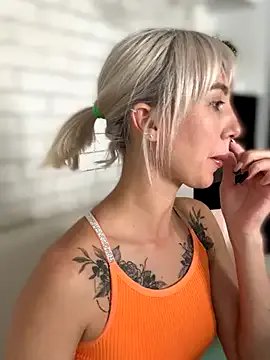 MiaMinx on StripChat 