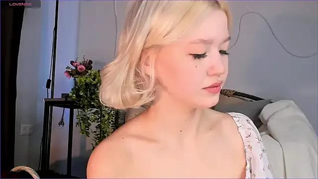 milli_sun_ on StripChat 