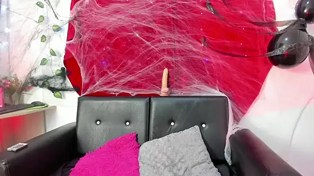 Mishell_Bons on StripChat