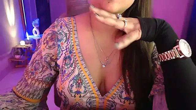 Mitikaa on StripChat 