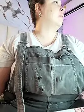 mollieblue69 on StripChat 