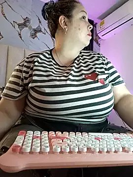 mollieblue69 on StripChat 