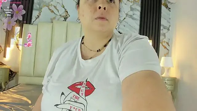 mollieblue69 on StripChat 