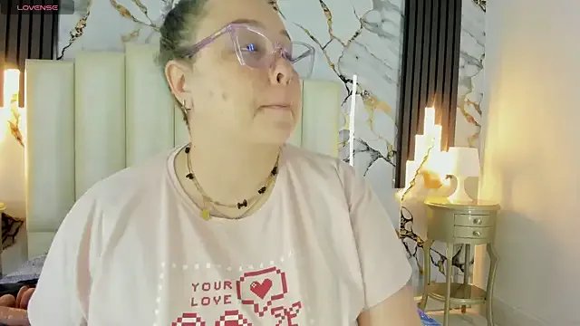 mollieblue69 on StripChat 